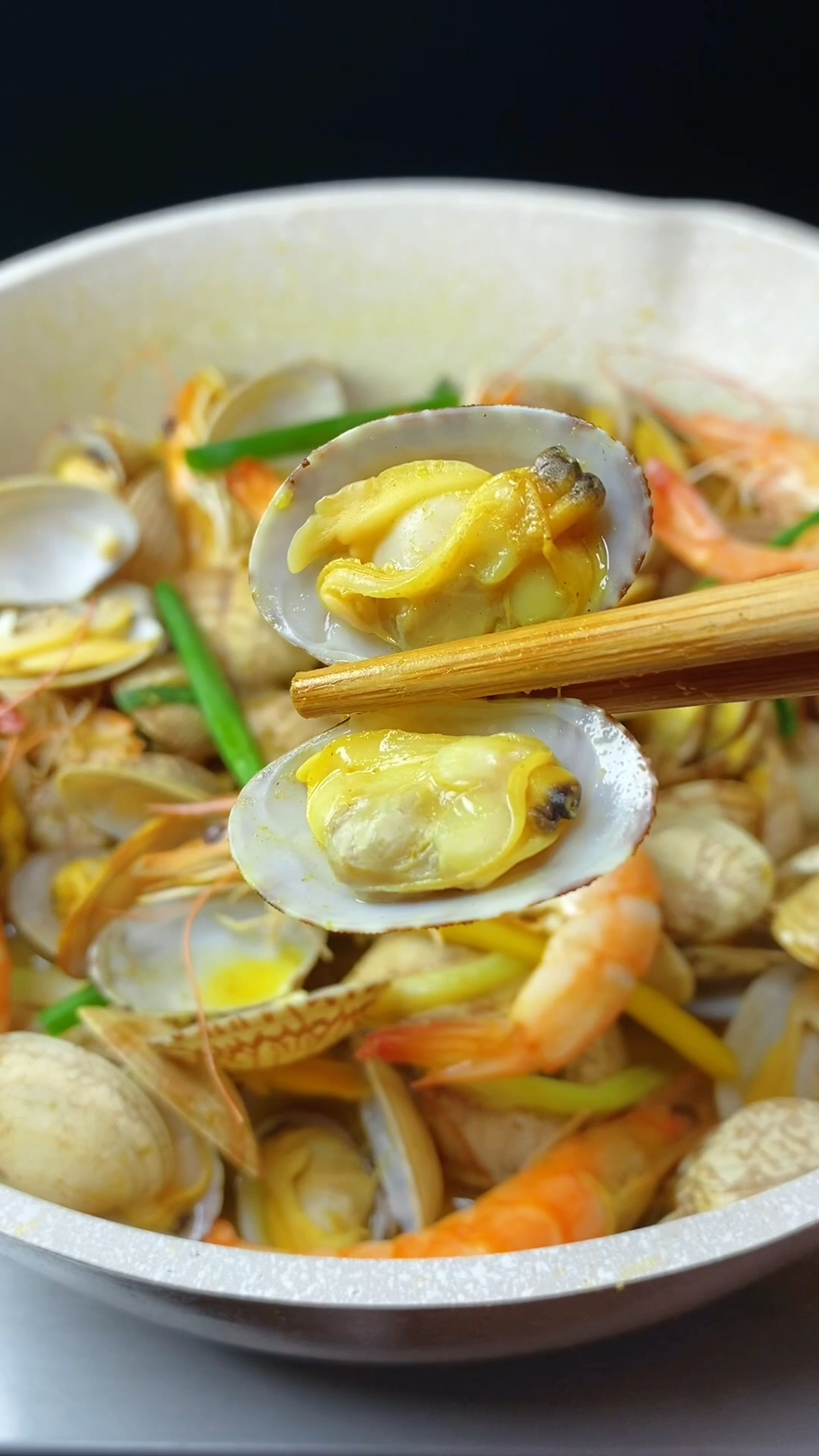 不一样的人生#不加一滴水的盐焗花甲,好吃到爆-度小视