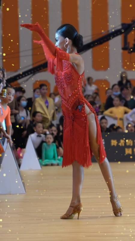 拉丁舞#逐梦舞者李茉晗,台上一分钟台下十年功7815-全民小视频