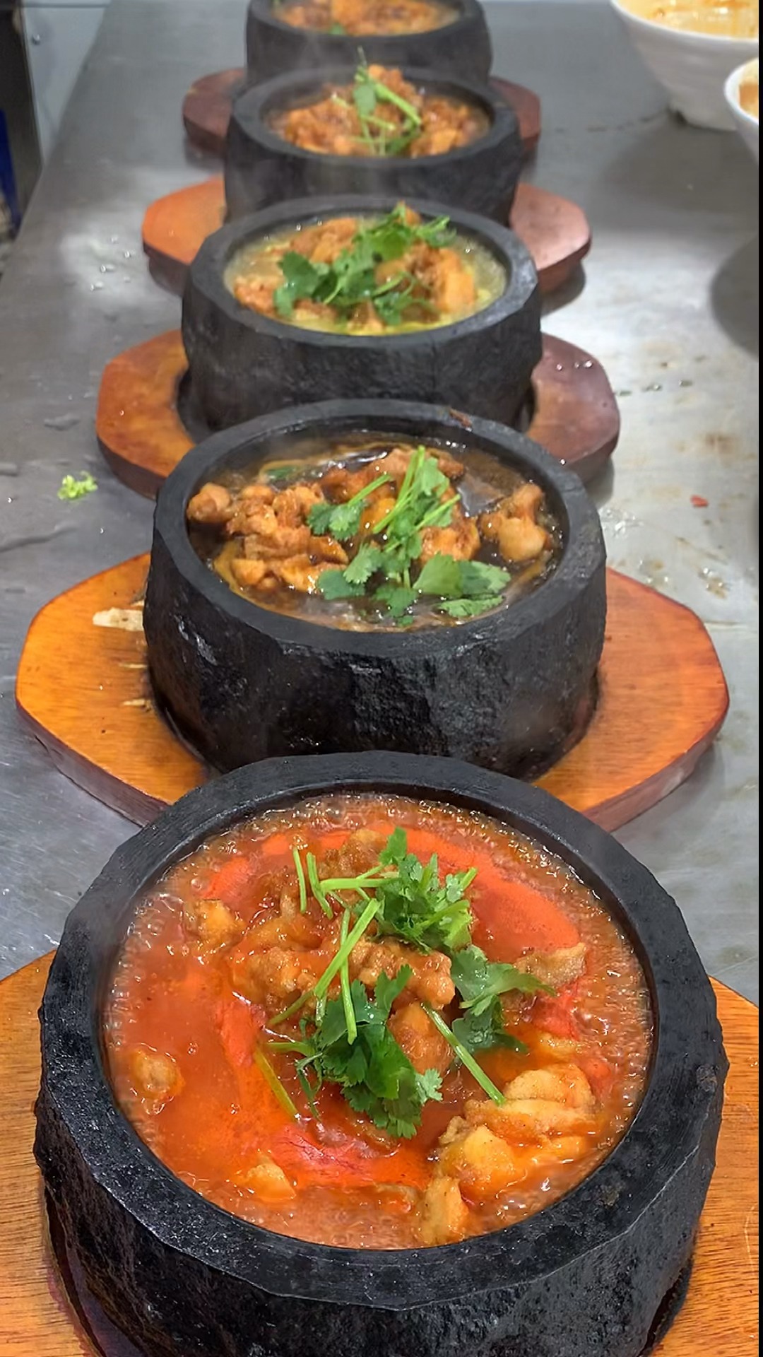 石锅泡泡鸡#老公辞掉工作在学校门口开家泡泡鸡店,15一份关键有6种