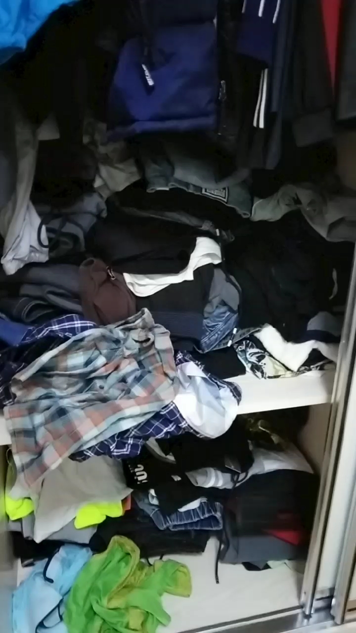 把生活拍成电影#这衣柜太乱了我要大清理