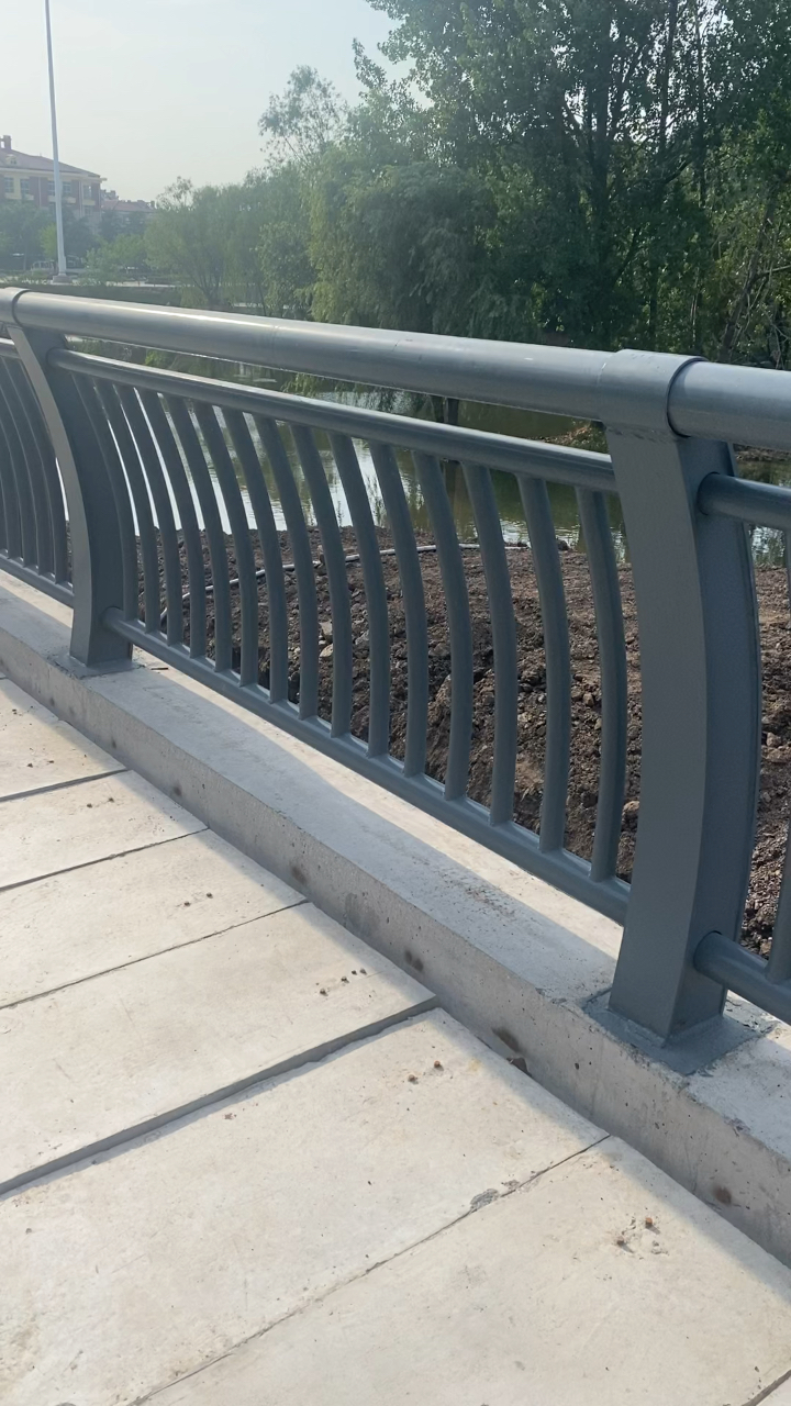 四川成都重庆浙江江苏桥梁护栏防撞护栏山东桥梁护栏防撞护栏陕西西安