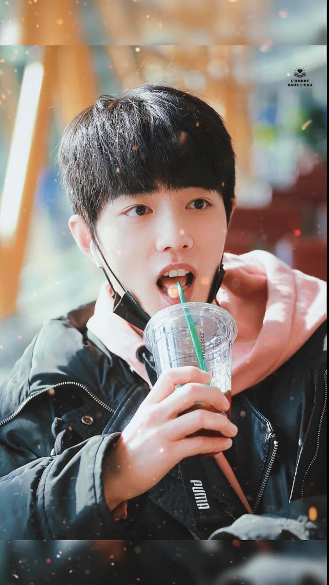 肖战#哥哥喝个奶茶都这么可爱的吗?