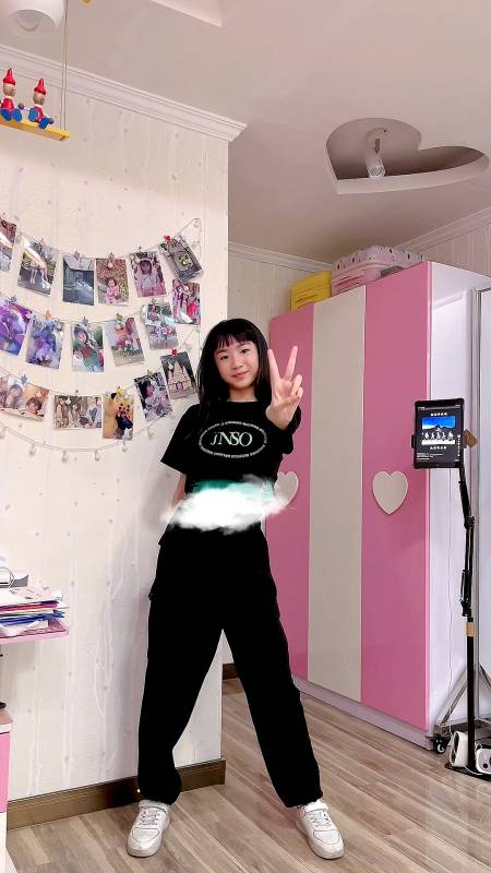 18.02万次播放.2022-07-031666好奇姐妹漩漩和聪聪32.