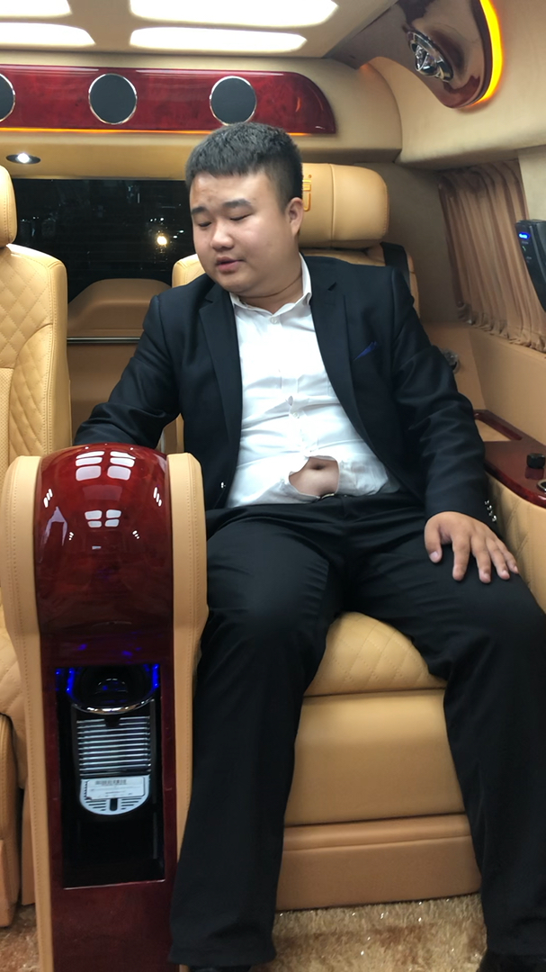 豪车#大老板天天换豪车羡慕啊