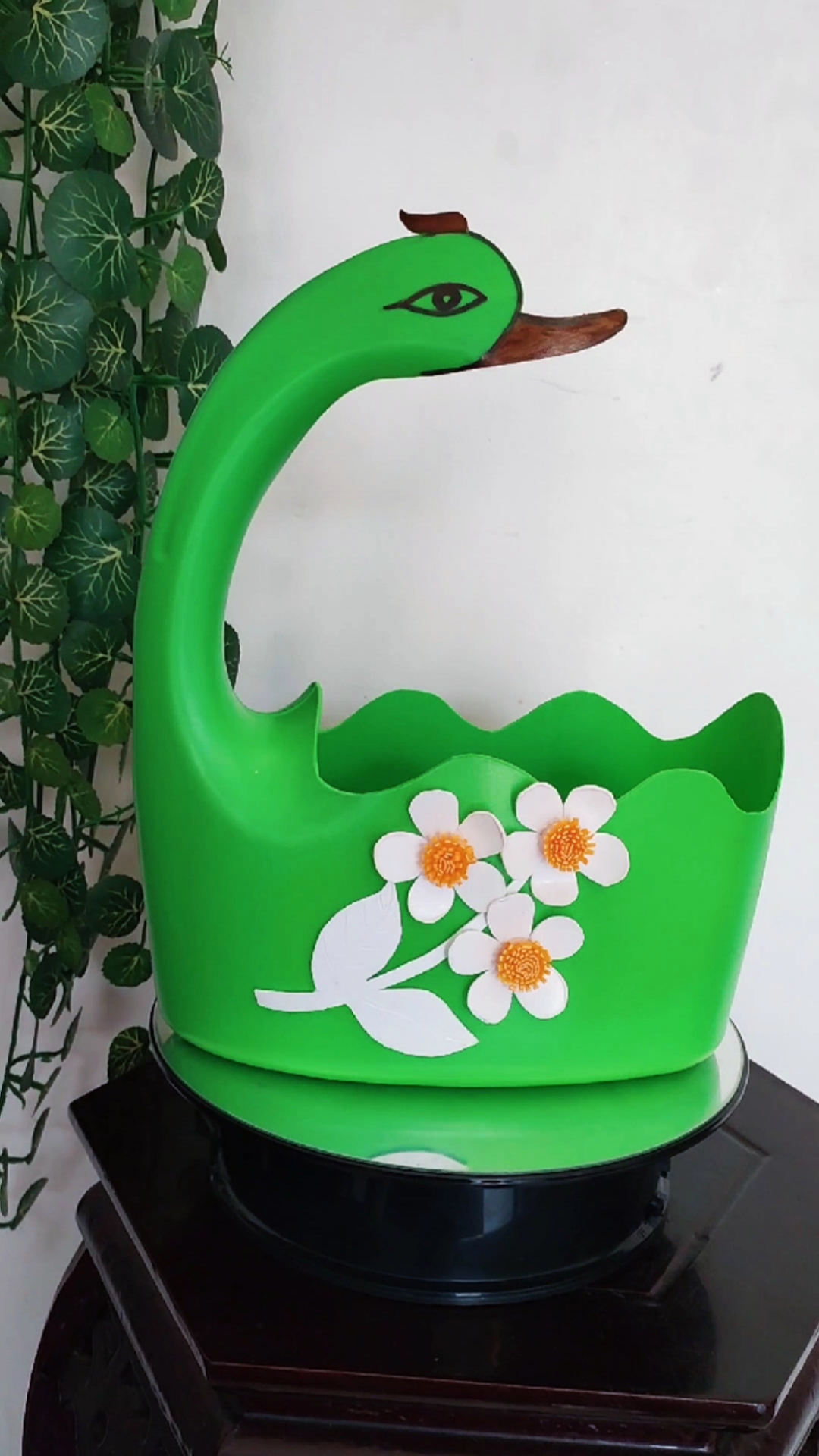 变废为宝#哇,绿色的瓶子做出来的效果绝对不会让人失望,喜欢吗?