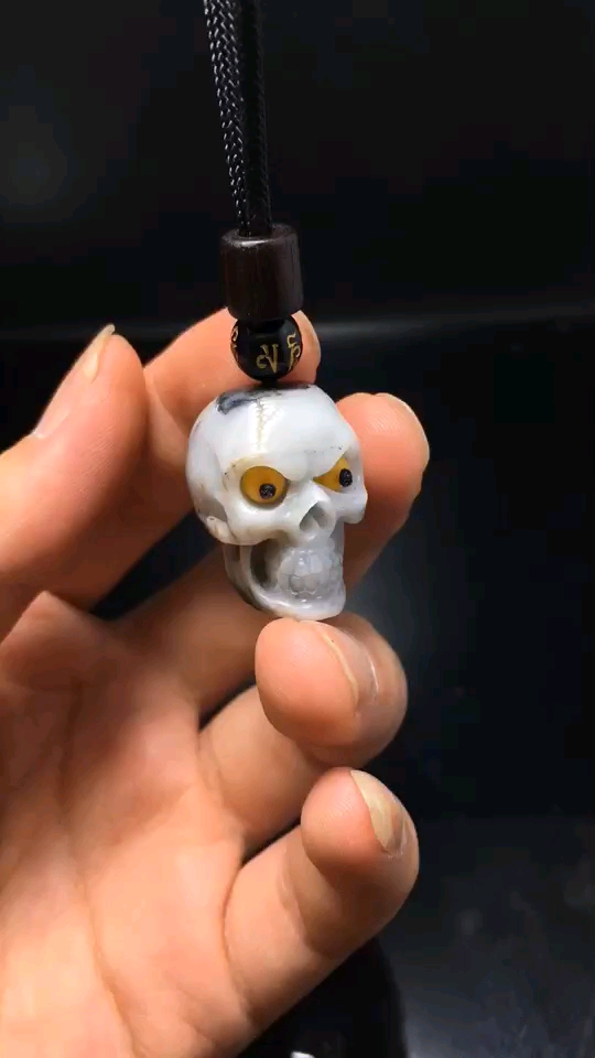 和田玉籽料骷髅