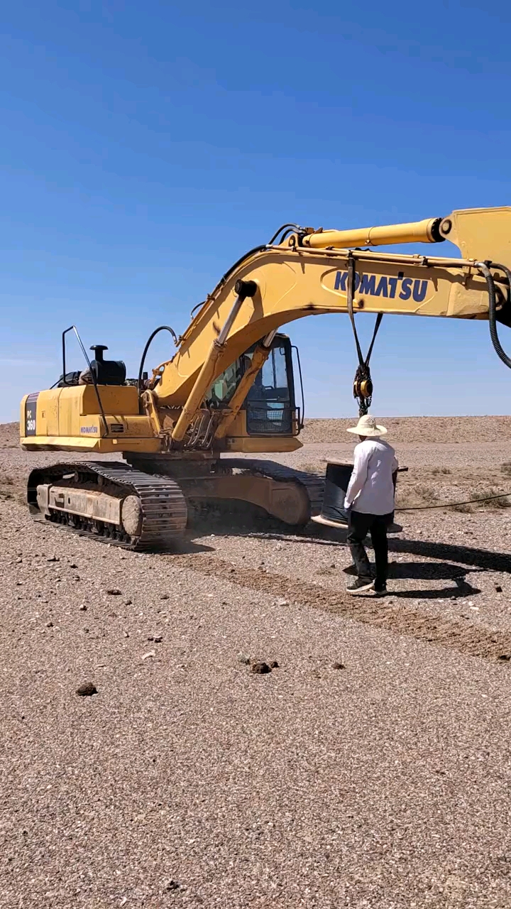 挖掘机#光缆直埋#矿山机械设备#矿山机械#挖掘机#挖机#挖掘机视频