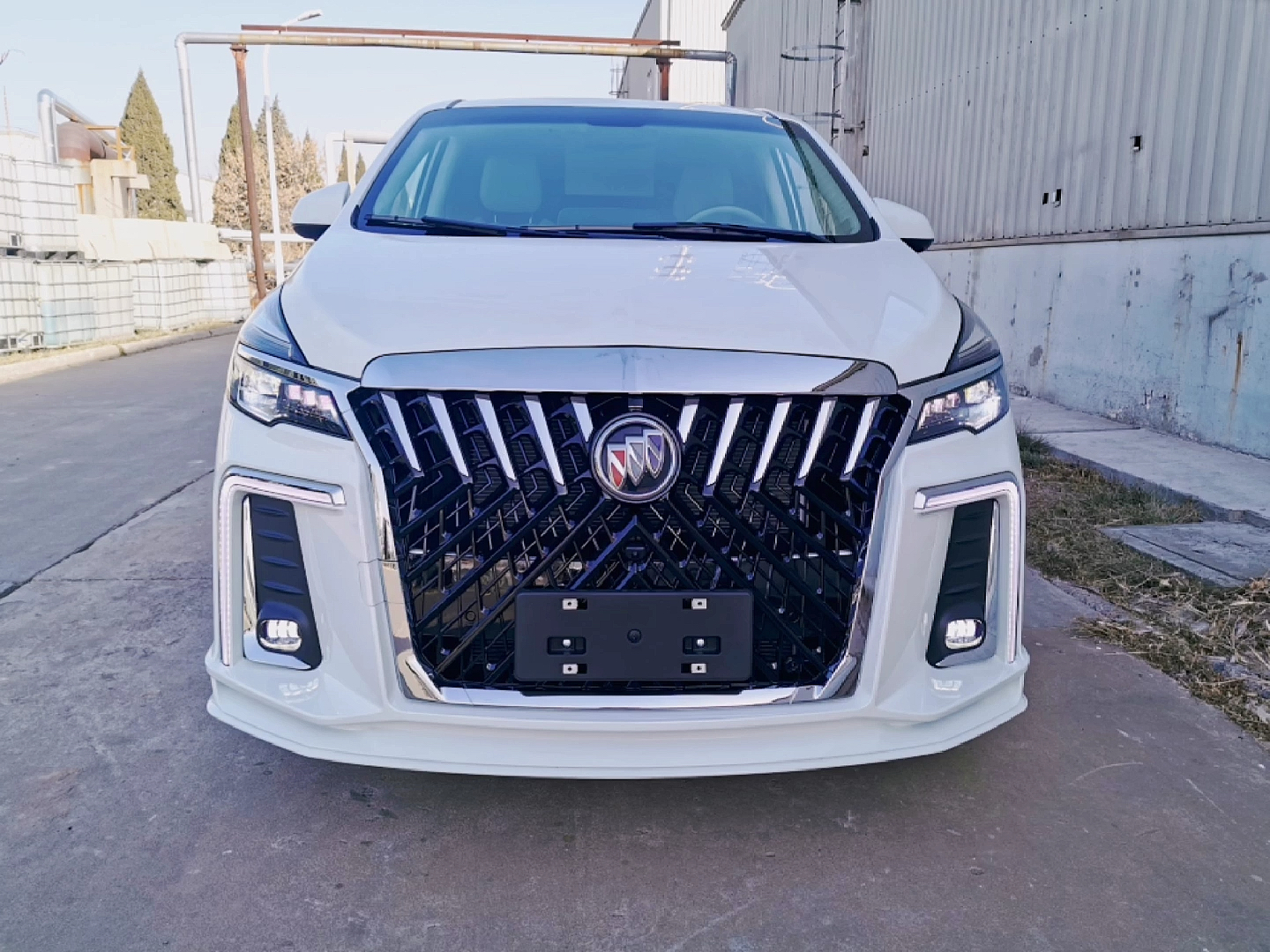 gl8652爱车的生活,我的选择.个性的改装设计增添不少视觉上的效果!