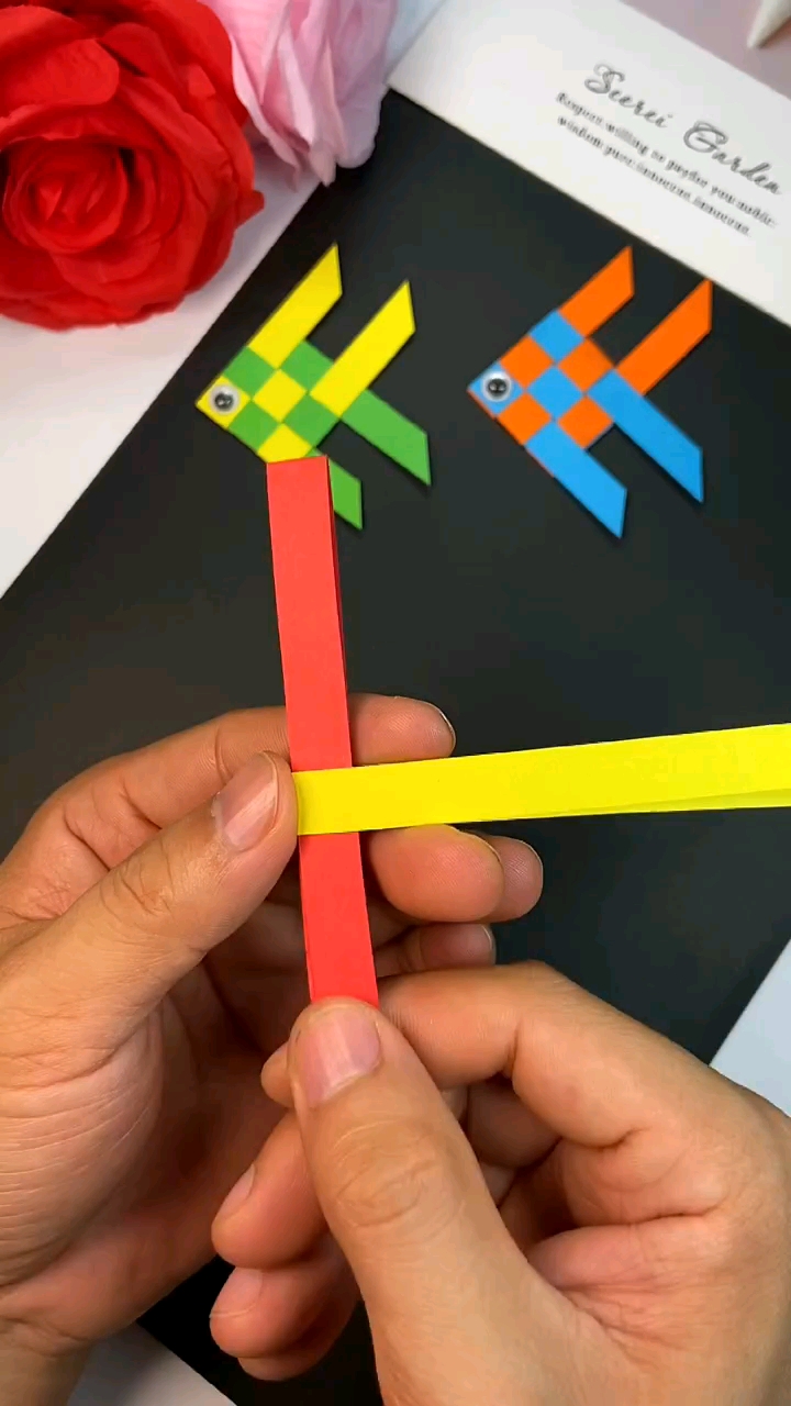 手工制作#用纸条做一天彩色编织小