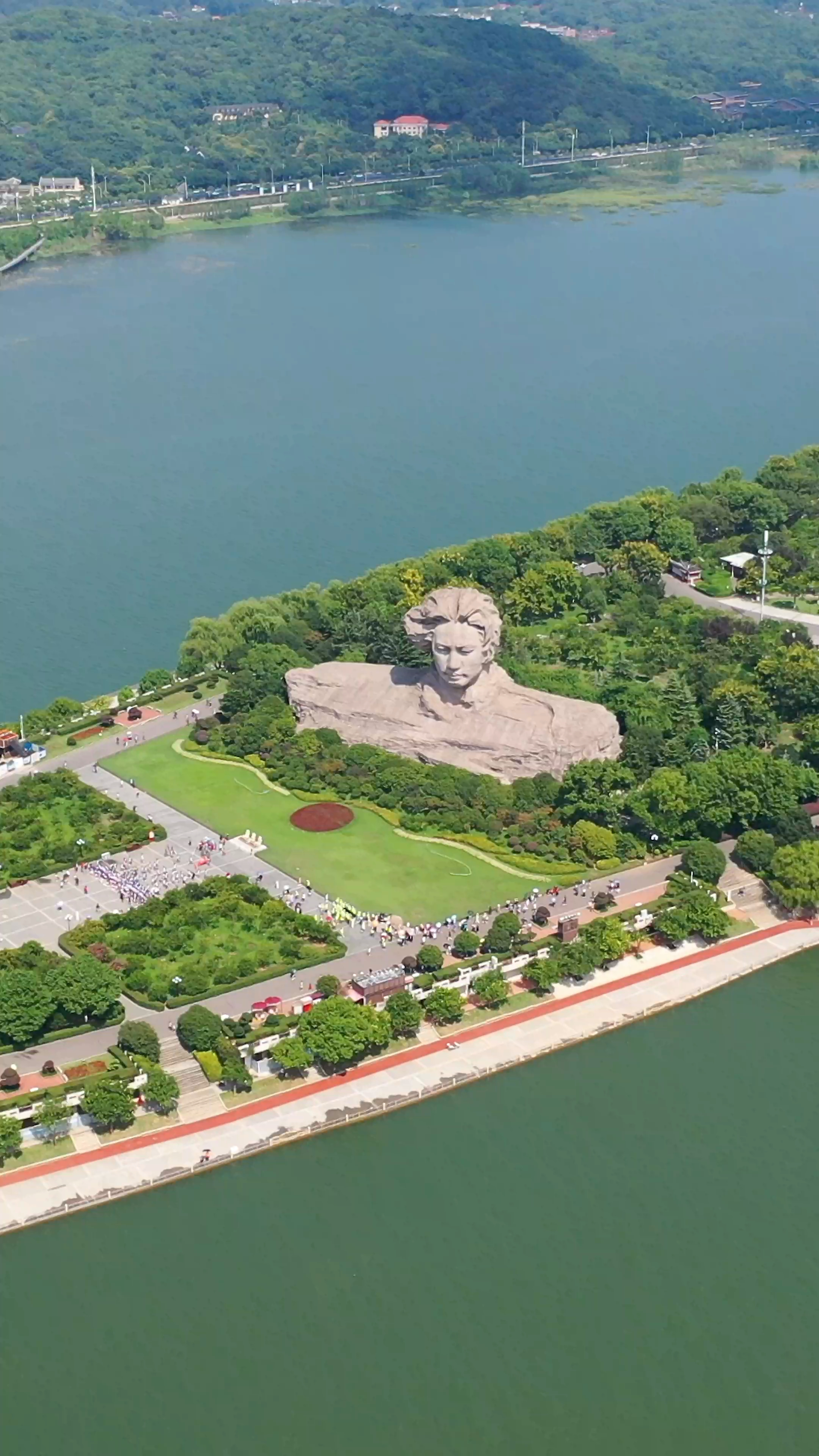 橘子洲头,一代伟人"指点江山"的地方,致敬!