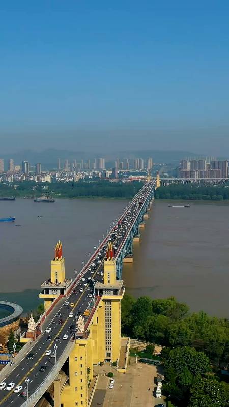 带上全民去旅行#万里长江第一桥,小学课本里的,争气桥,1960载入世界