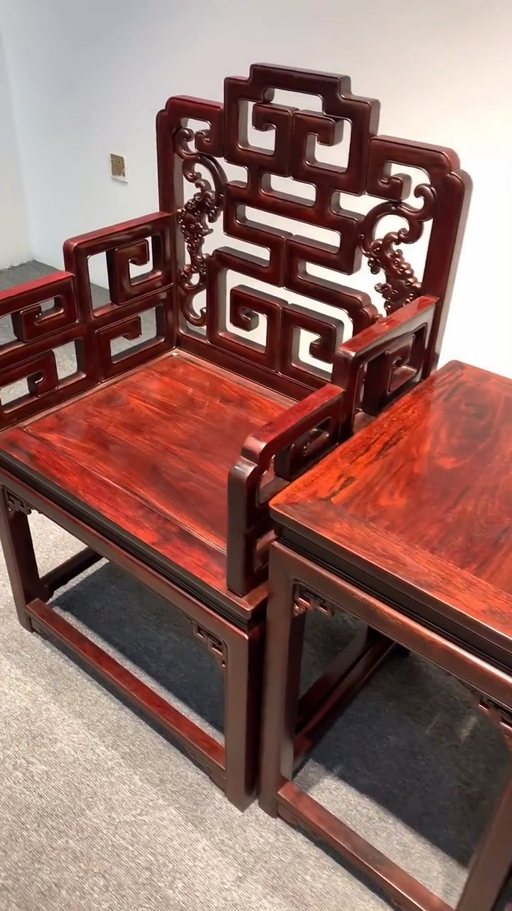 古典红木家具#国标红木家具印度小叶紫檀双福捧寿太师椅!细节到 !!
