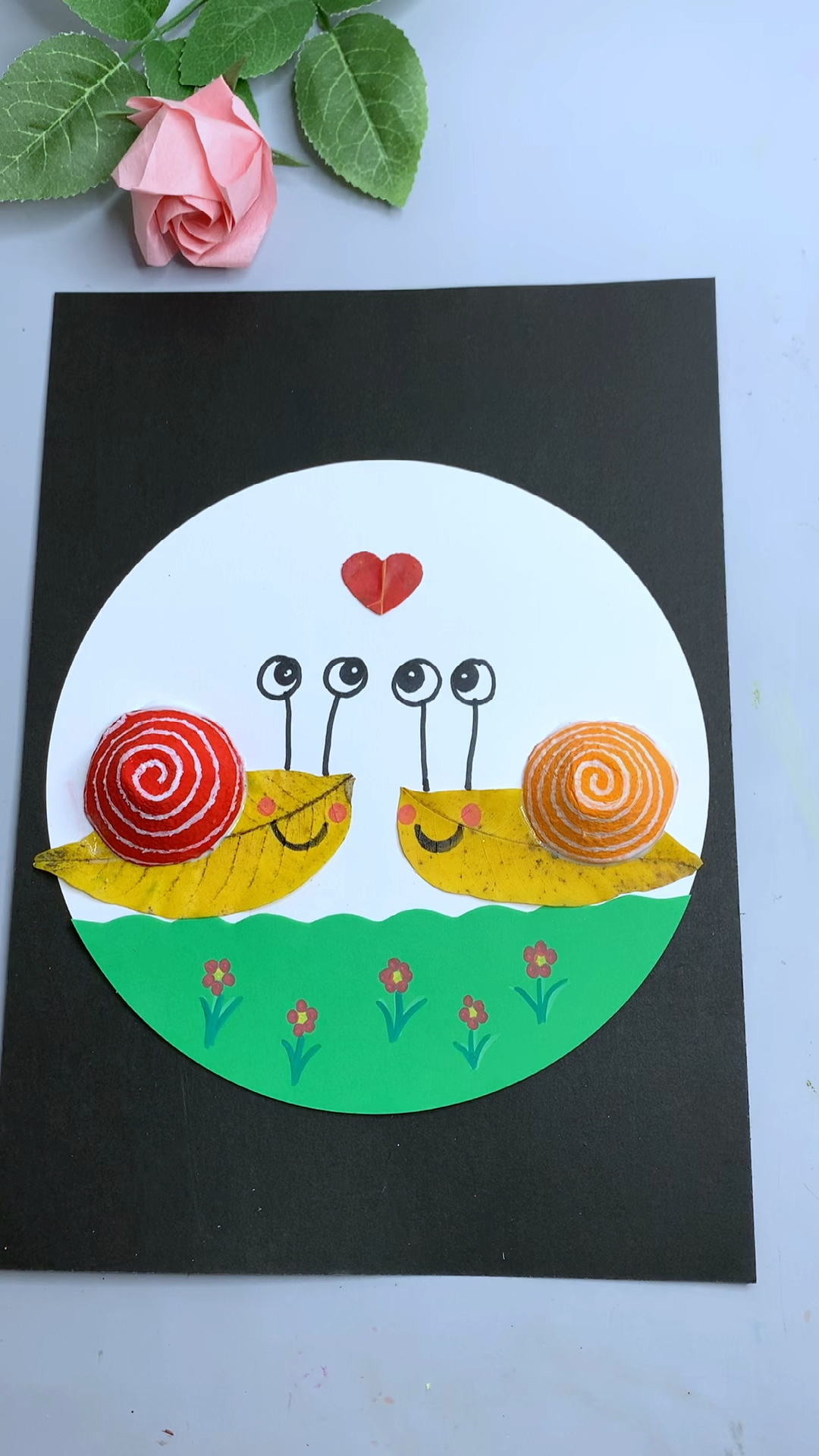 用完的鸡蛋托不要扔,放在树叶上就像个可爱的小蜗牛,快来试试