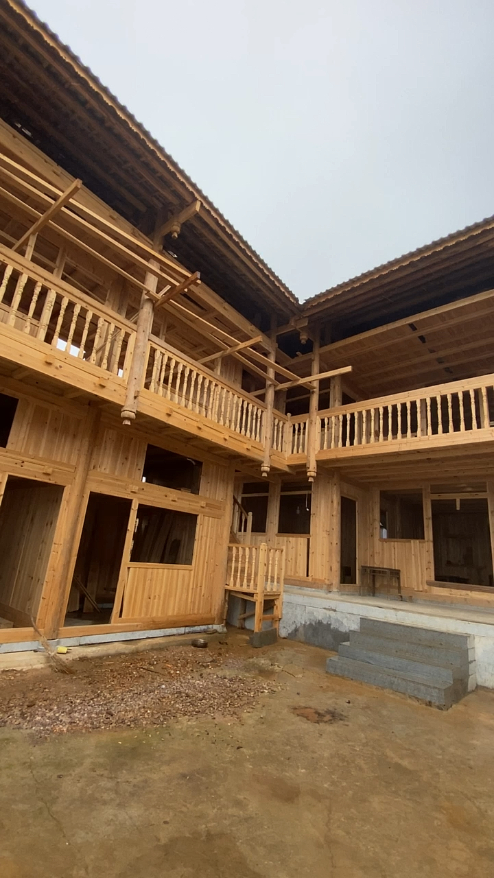 木房子别墅原生态纯天然杉木建造