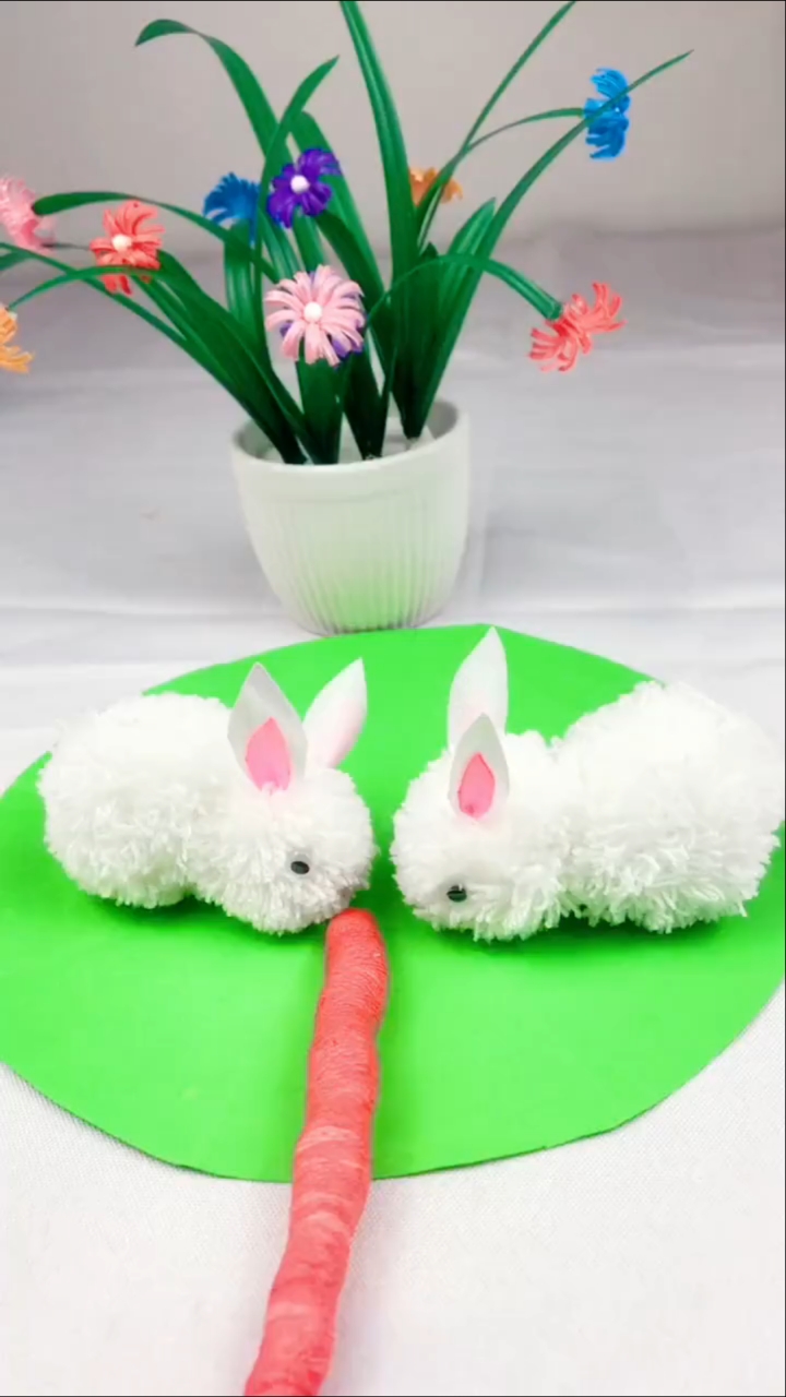 创意手工diy#来跟我一起霍霍毛线,做成萌萌哒小白兔