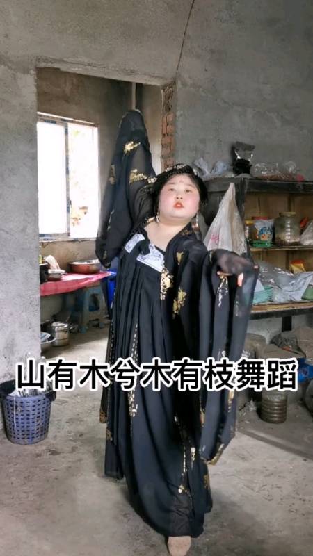 26万胖刀刀刀妹要快乐4294粉丝  关注我的人你不许动488现在对抗路