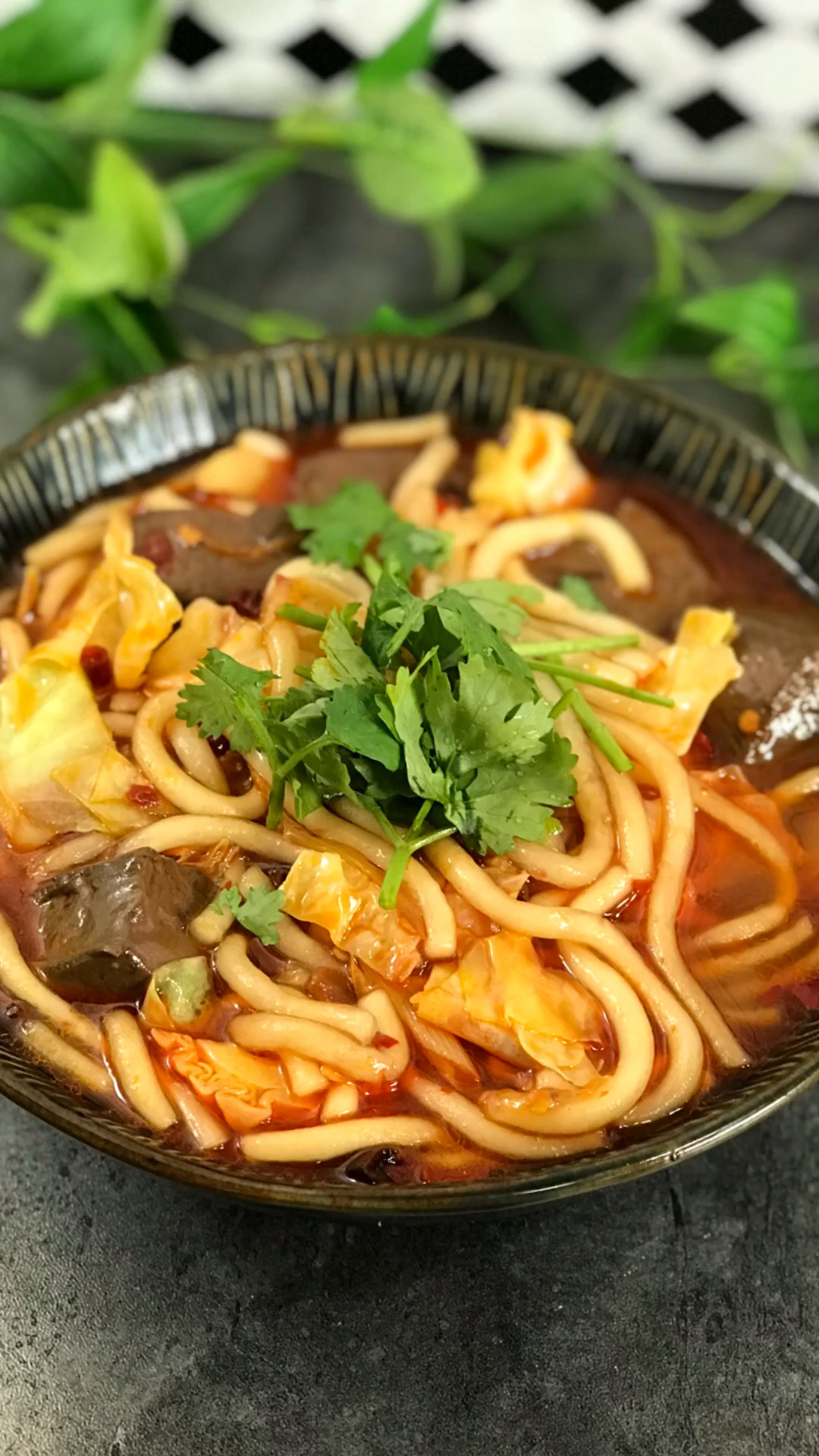 家有美食#鸭血土豆粉的做法～-度小视