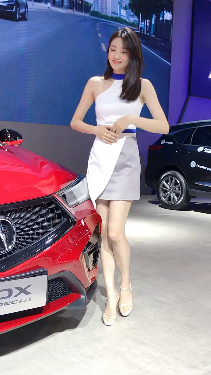美女车模#车展现场刘诗琪