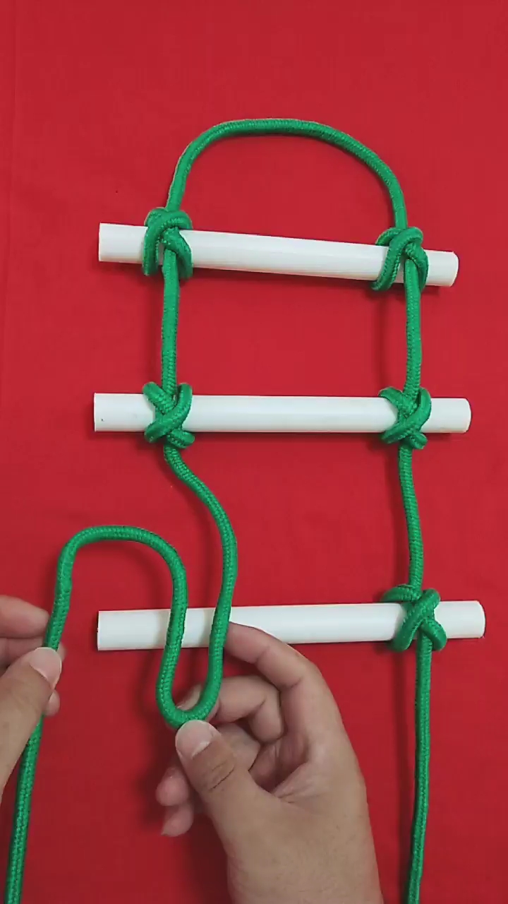 高空攀爬软绳梯!