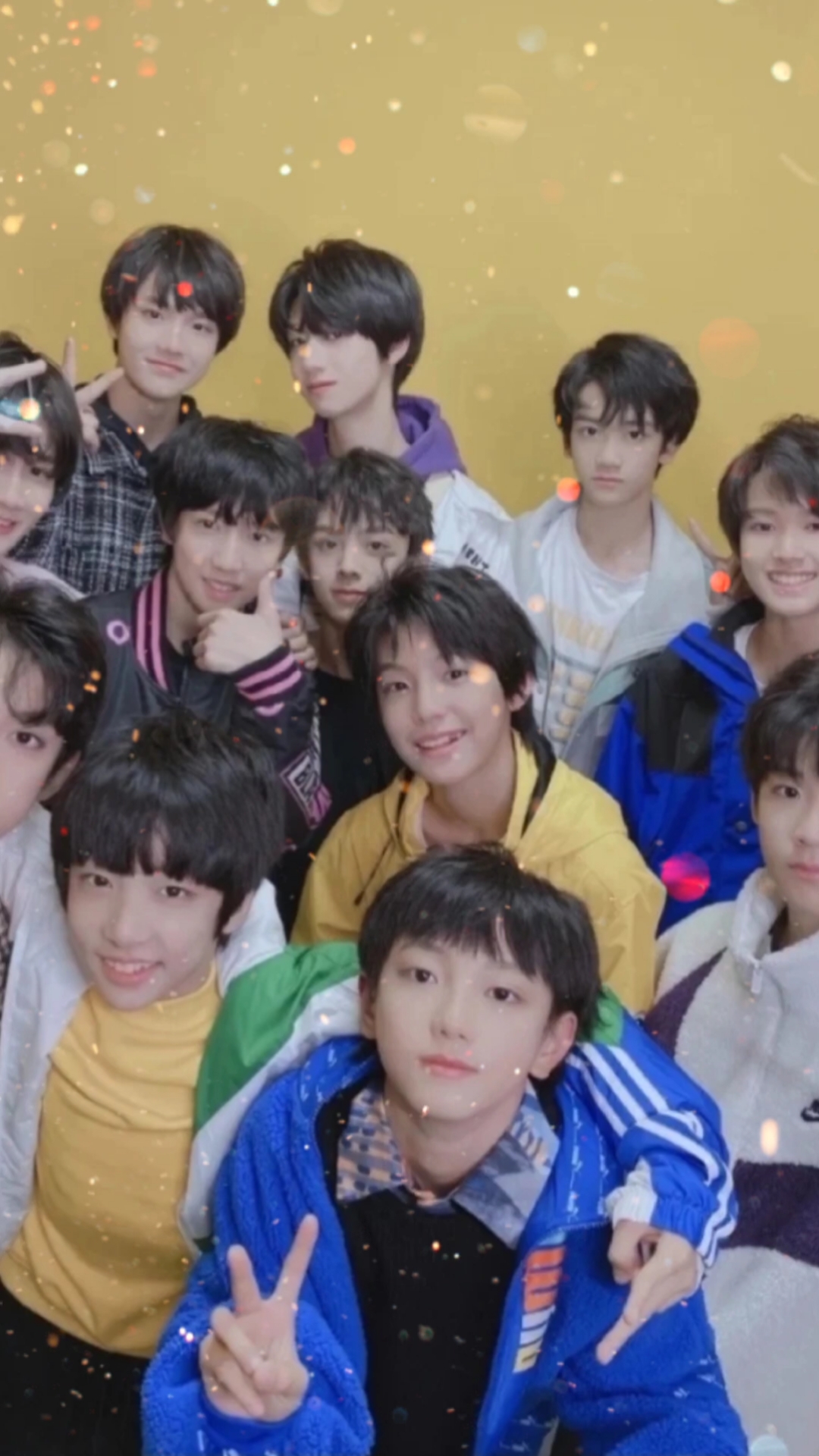 tf家族三代十三个孩子一定要一起出道呀