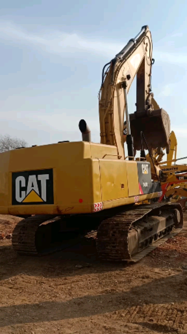 二手挖掘机个人#行走的人民币,卡特349二手挖掘机拍摄现场