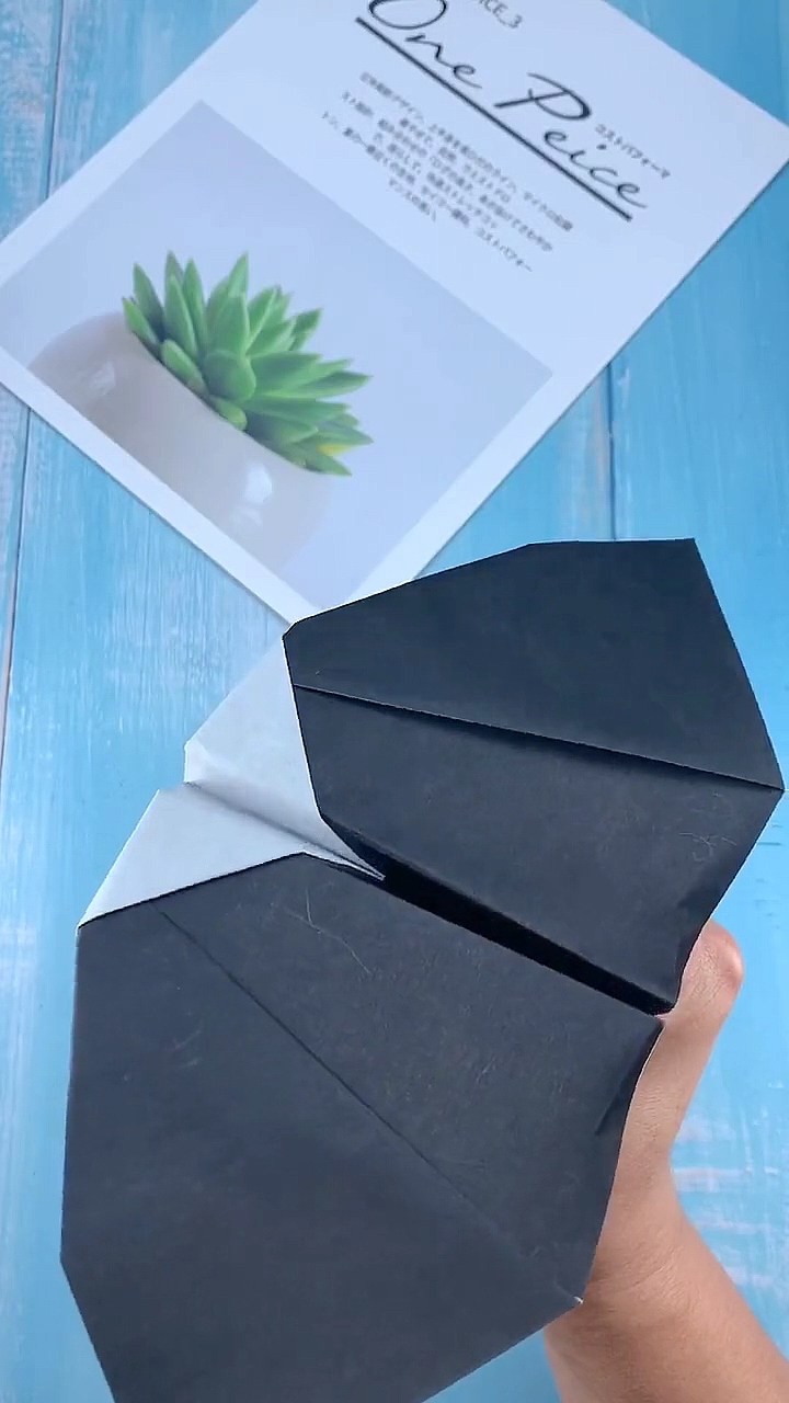 手工折纸#蝙蝠纸飞机快来折一个吧!