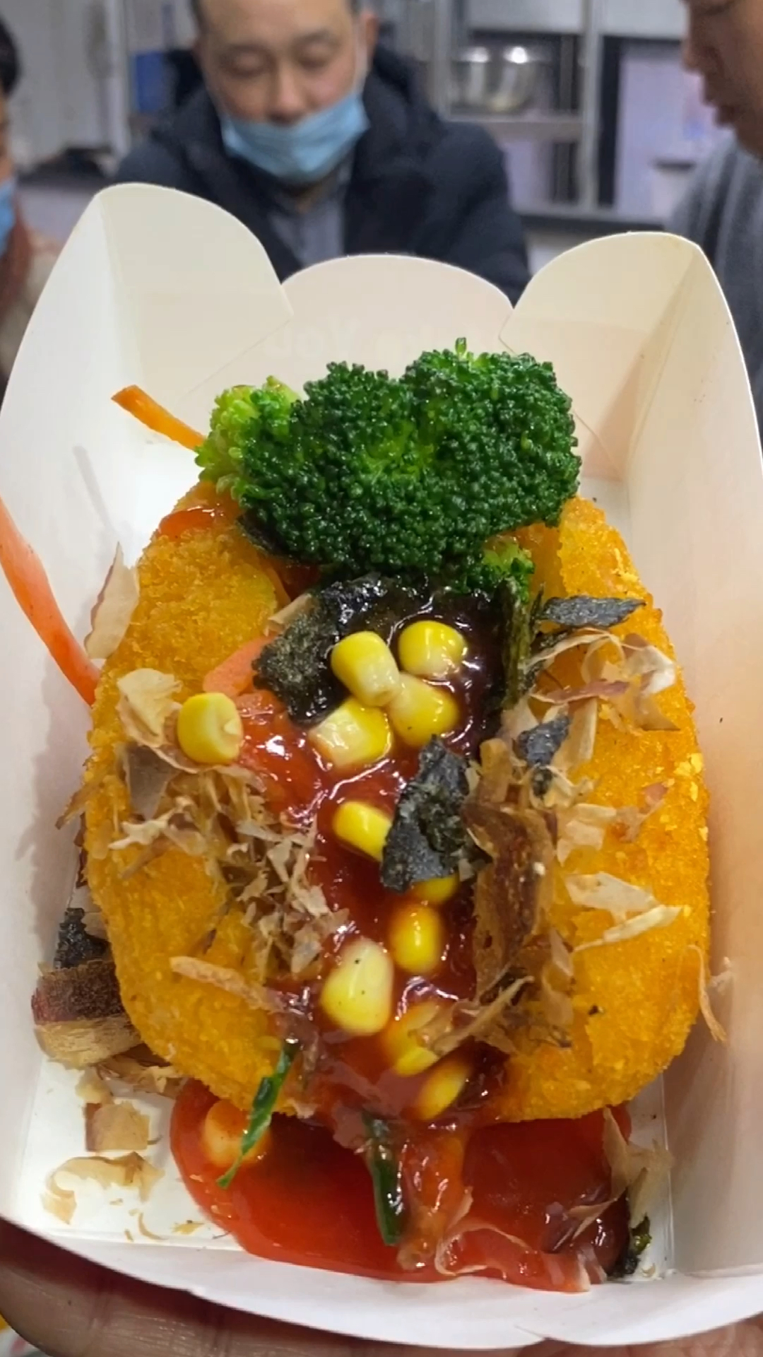 刚开始做芝士黄金薯,害怕遇见熟人怕丢人,后来想想穷我都不怕还怕丢人