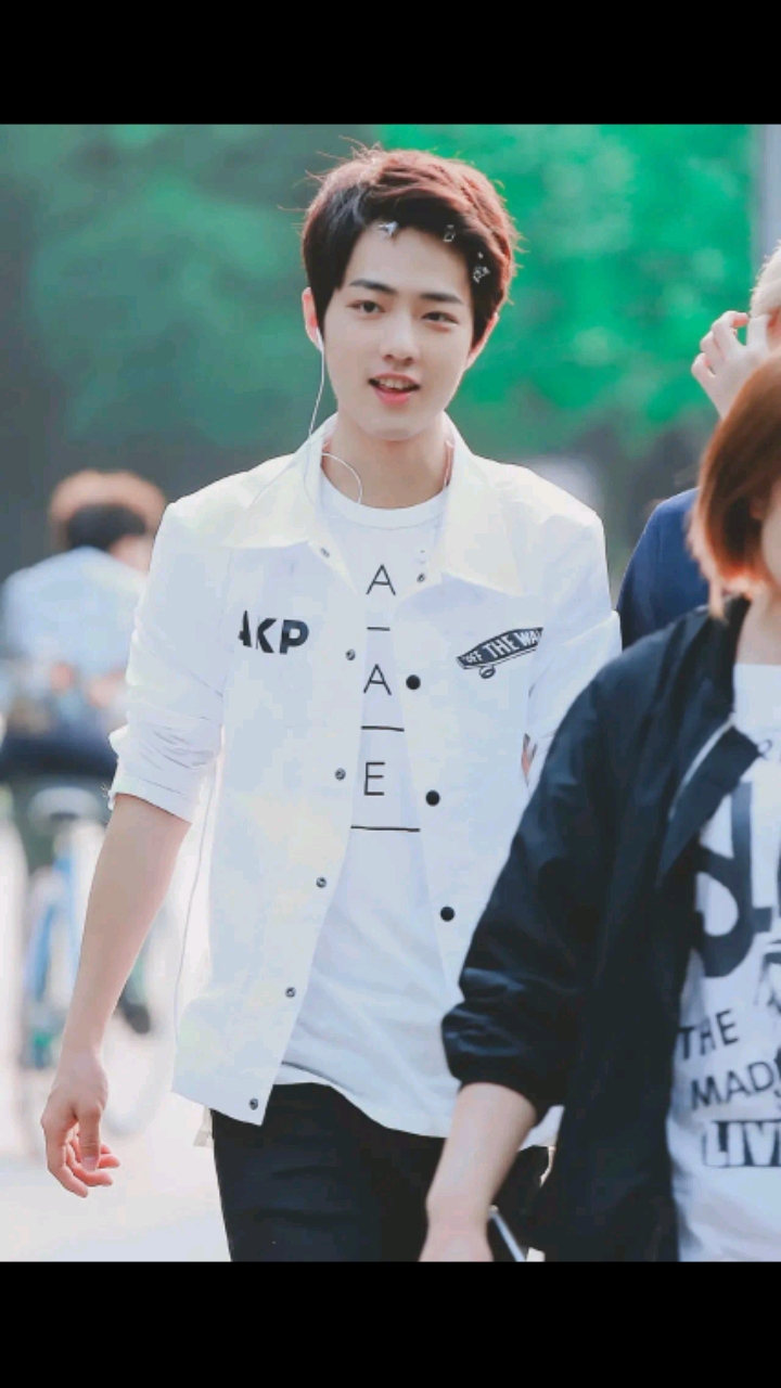 方也许也很帅.还可爱