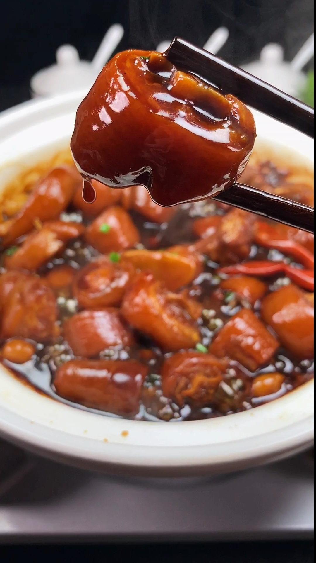 猪尾花生煲的做法!