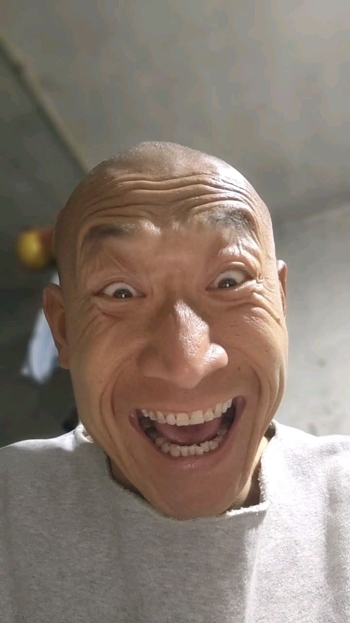 冬泳怪鸽