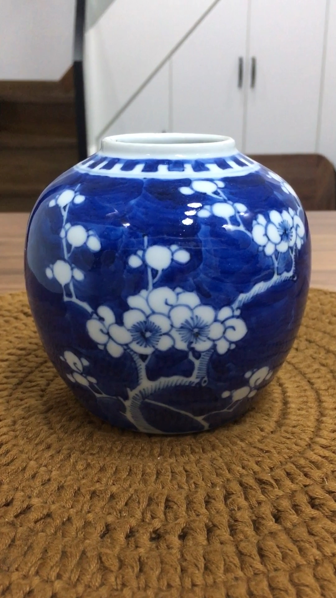 晚清,民国的冰梅罐,喜欢它的那一抹蓝色和一丝不苟的画工