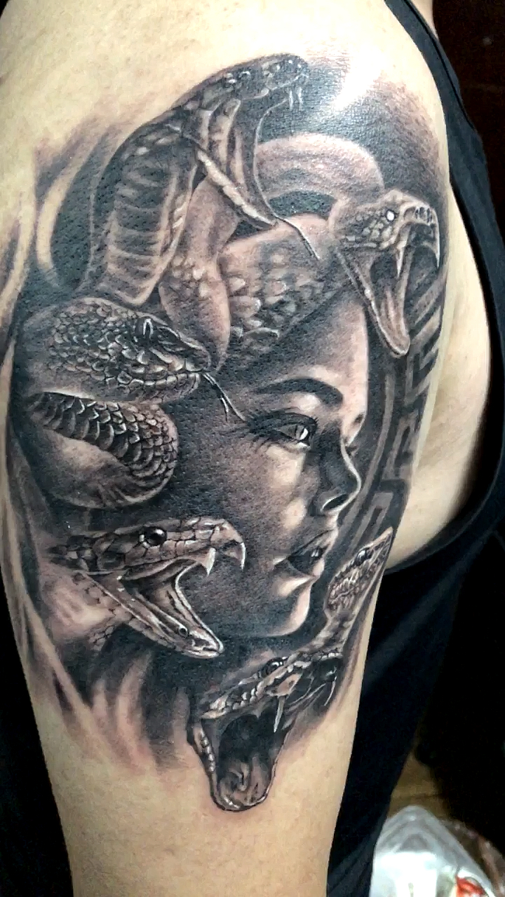 纹身#美杜莎女王欧美写实纹身,广州纹身