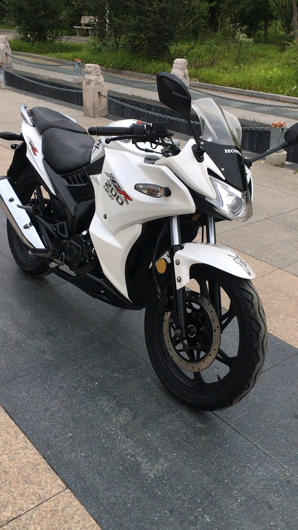 摩托车特技表演#大白摩托车