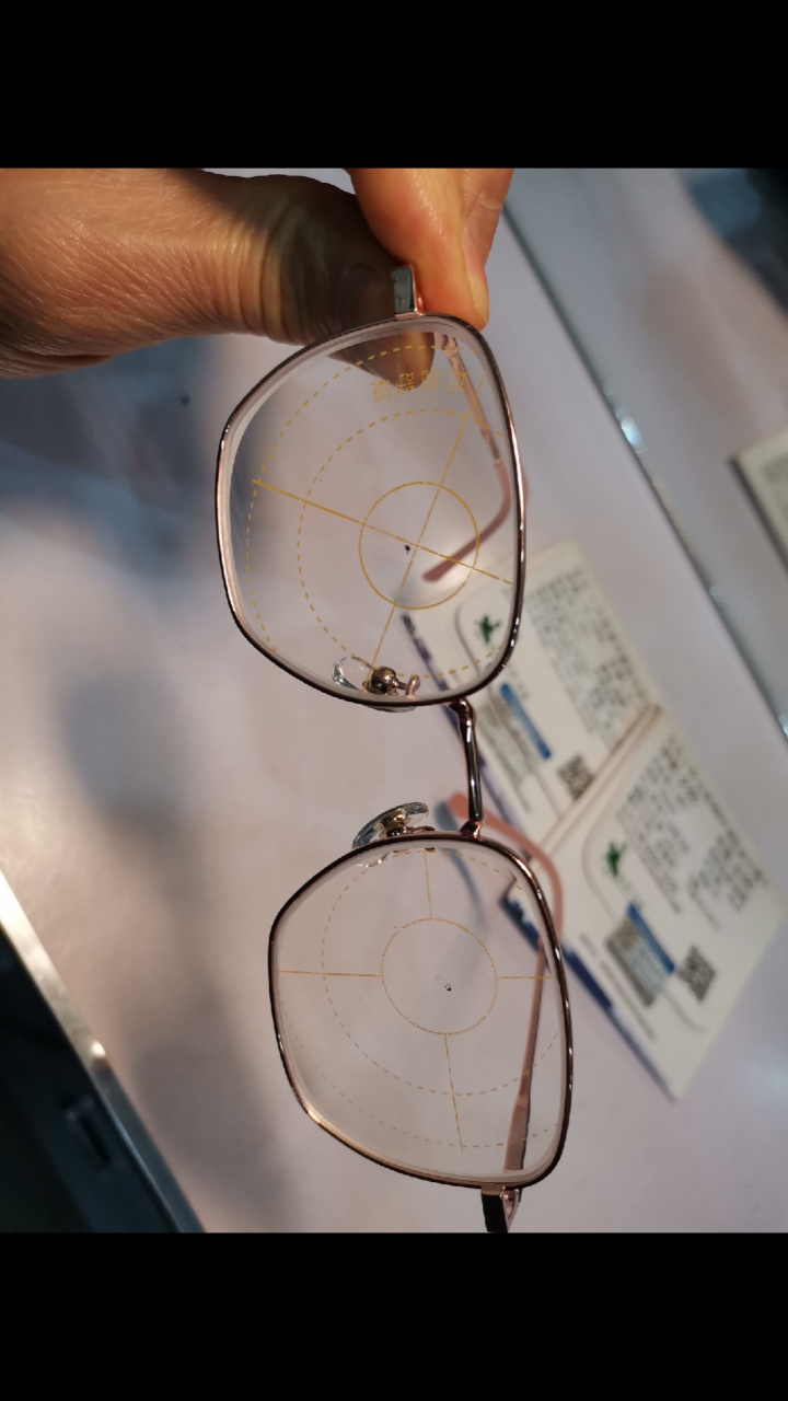 全焦镜片,加工成型后检测调校清洗干净即可