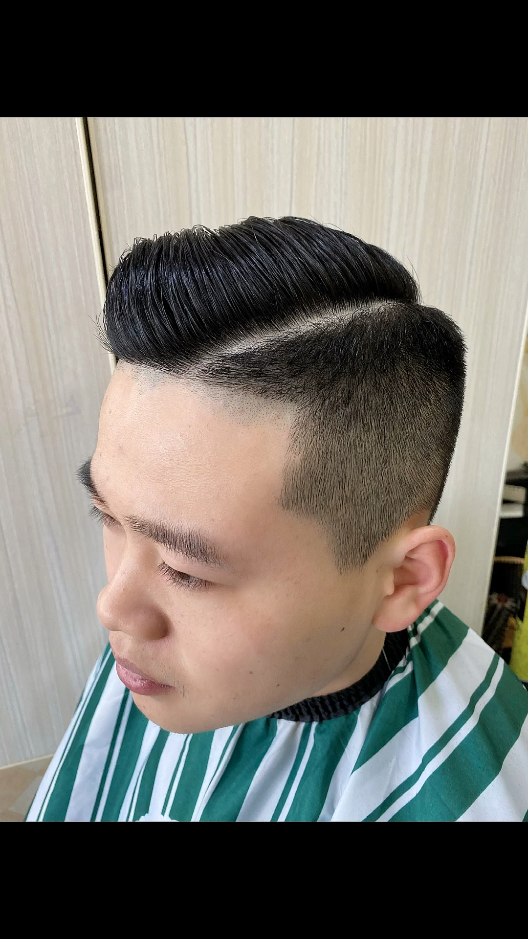 改变发型#这个靓仔喜欢么,油头侧背