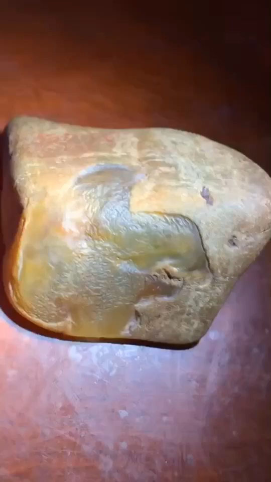 大马坎冰黄翡翠原石
