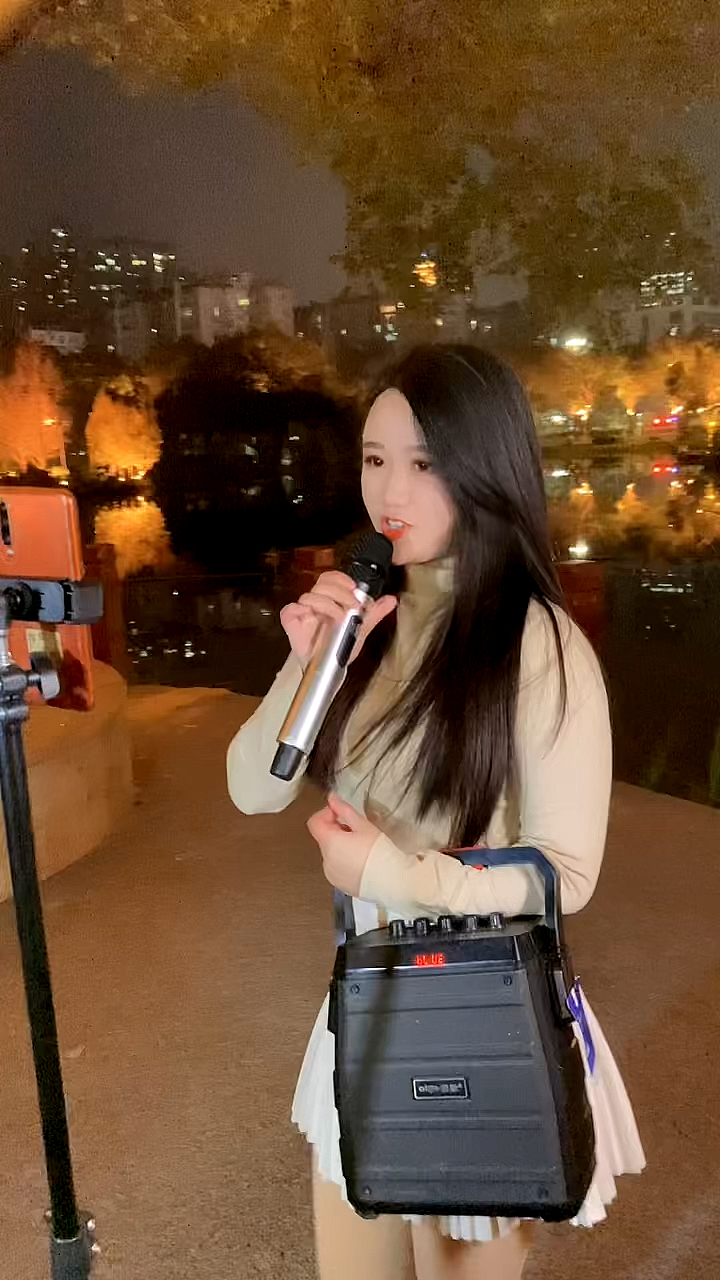 高手在民间#这首歌太好听了!一首(漫漫漫长夜)送给你!