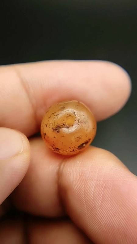 藏传古珠老唐球玛瑙珠藏区一线收货喜马拉雅文化-度小视