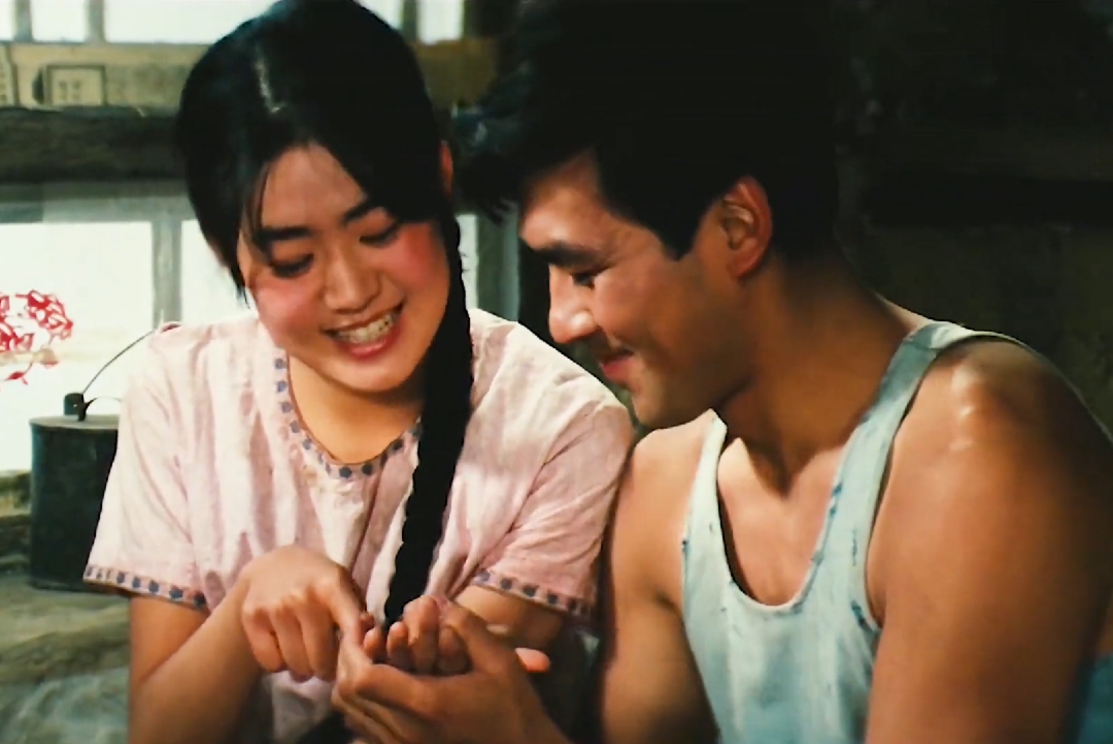 电影牧马人#"爱情不一定要轰轰烈烈,平淡中的温暖更会让爱情保险"