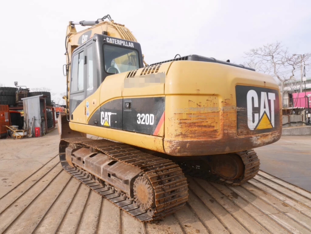 型号:卡特320d-e年份:2008年产地:日本本土工作时间:7100小时