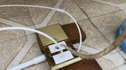 茶桌进排水地面插座,废水直接排外面进水口连接茶台桶水满即停不用