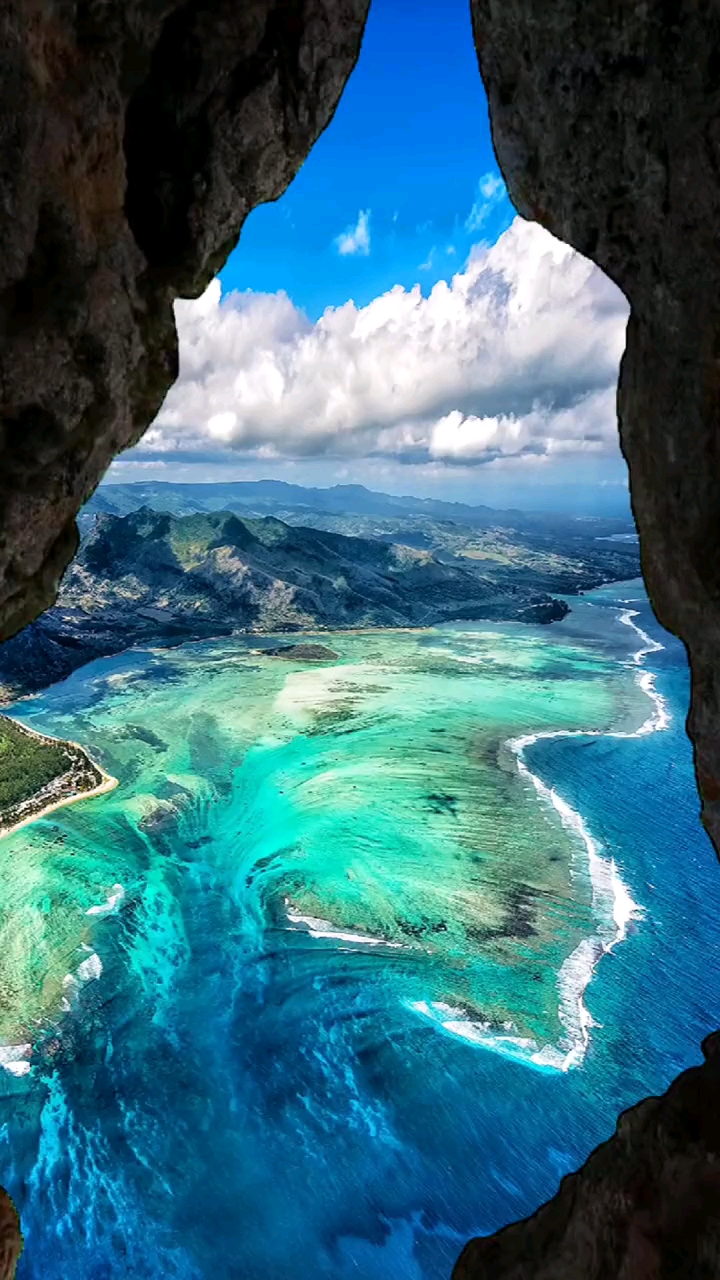 震撼海底瀑布真的存在这也太美了吧海床上的泥沙快速流走