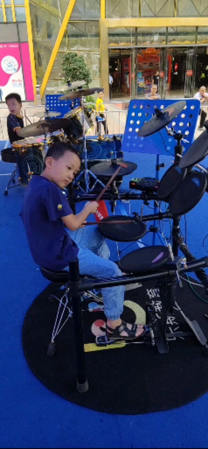 全民最牛手艺人#打架子鼓的时候少年