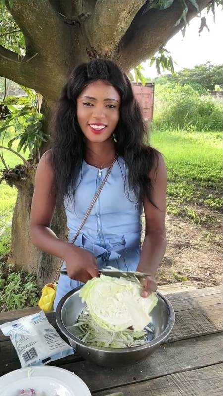 我在非洲的日子#给老婆买的菜板不用.-全民小视频