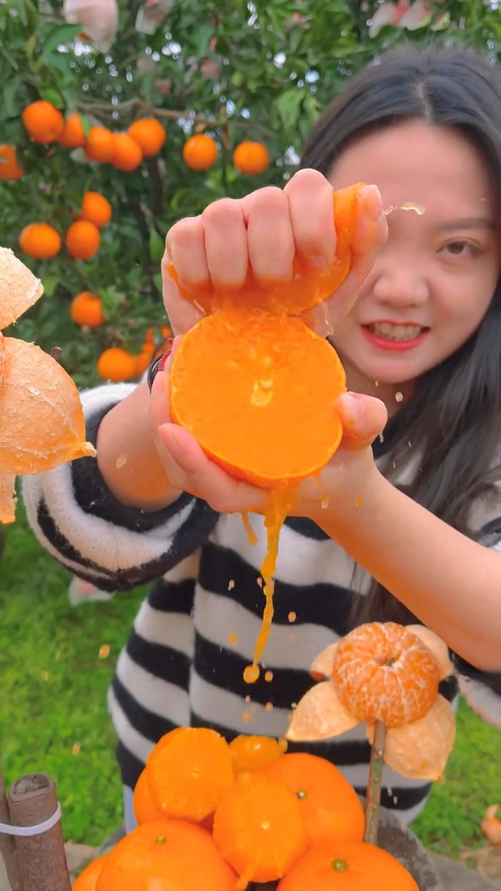 广西武鸣沃柑#广西武鸣沃柑口感丰富,吃起来水嫩多汁,喜欢吃朋友紫侣