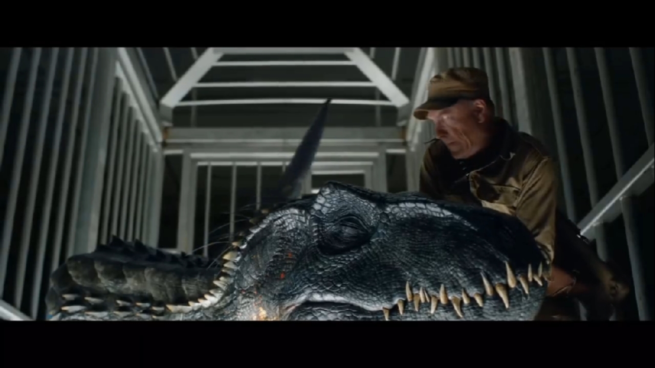 狂暴迅猛龙#凶残又聪明的暴虐迅猛龙假装被麻醉,趁机逃跑,拍卖会蜗照