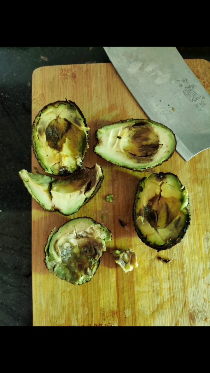 2021我的心愿#谁能告诉我,牛油果切开这样,是坏了的吗