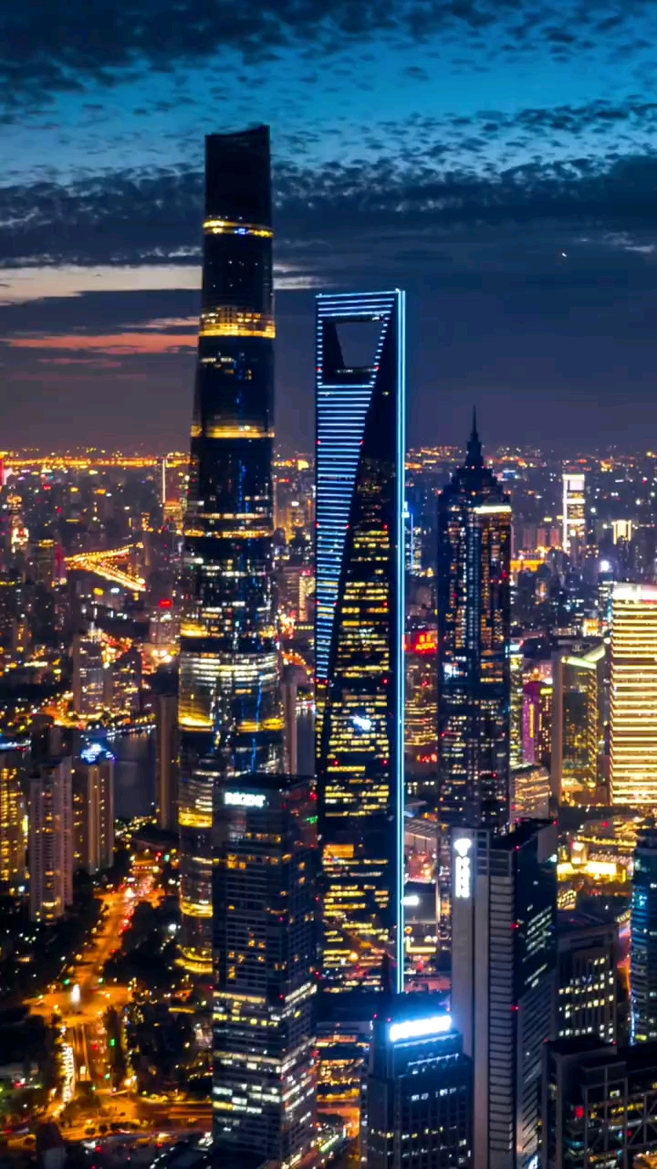 旅游进行时#航拍上海夜风光,亚洲最繁华的城市