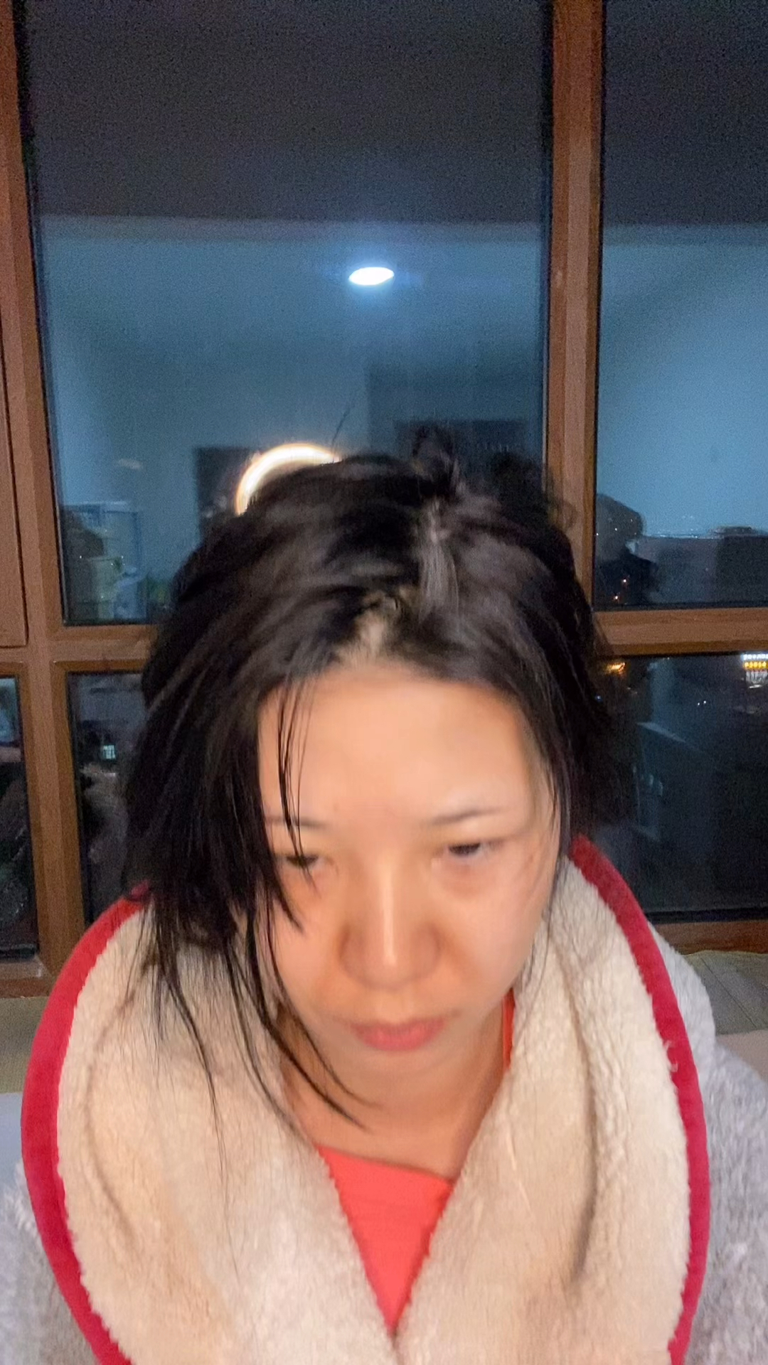 网恋三年终于要见面了40岁老阿姨画个妆去约会你们说能成功吗?