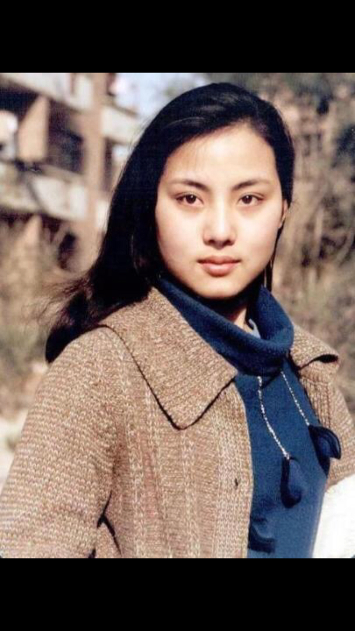 1995年,女星从13楼一跃而下,母亲转身就走拒绝为她收尸